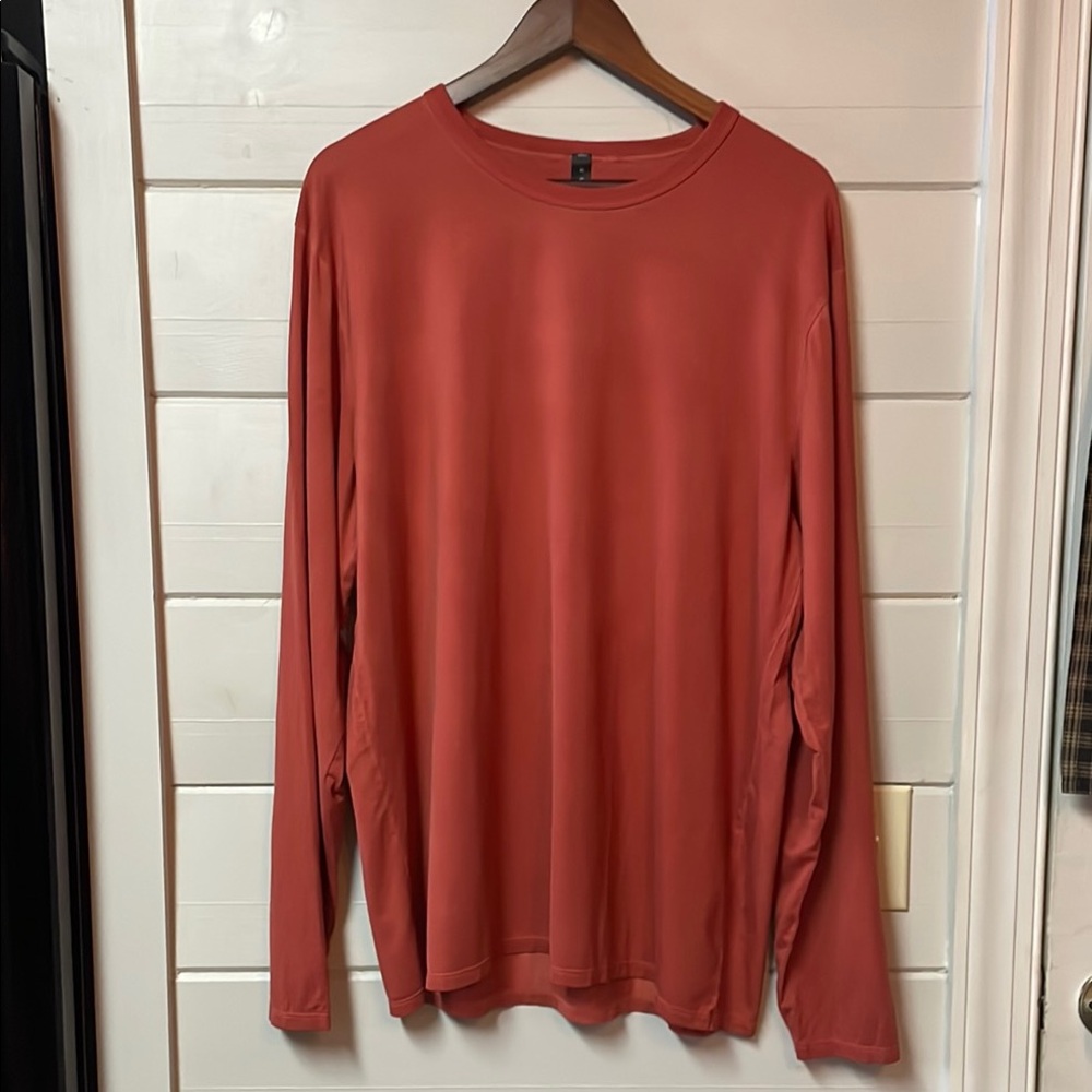 Lululemon Men's Rust Orange Long Sleeve Shirt Size XL.